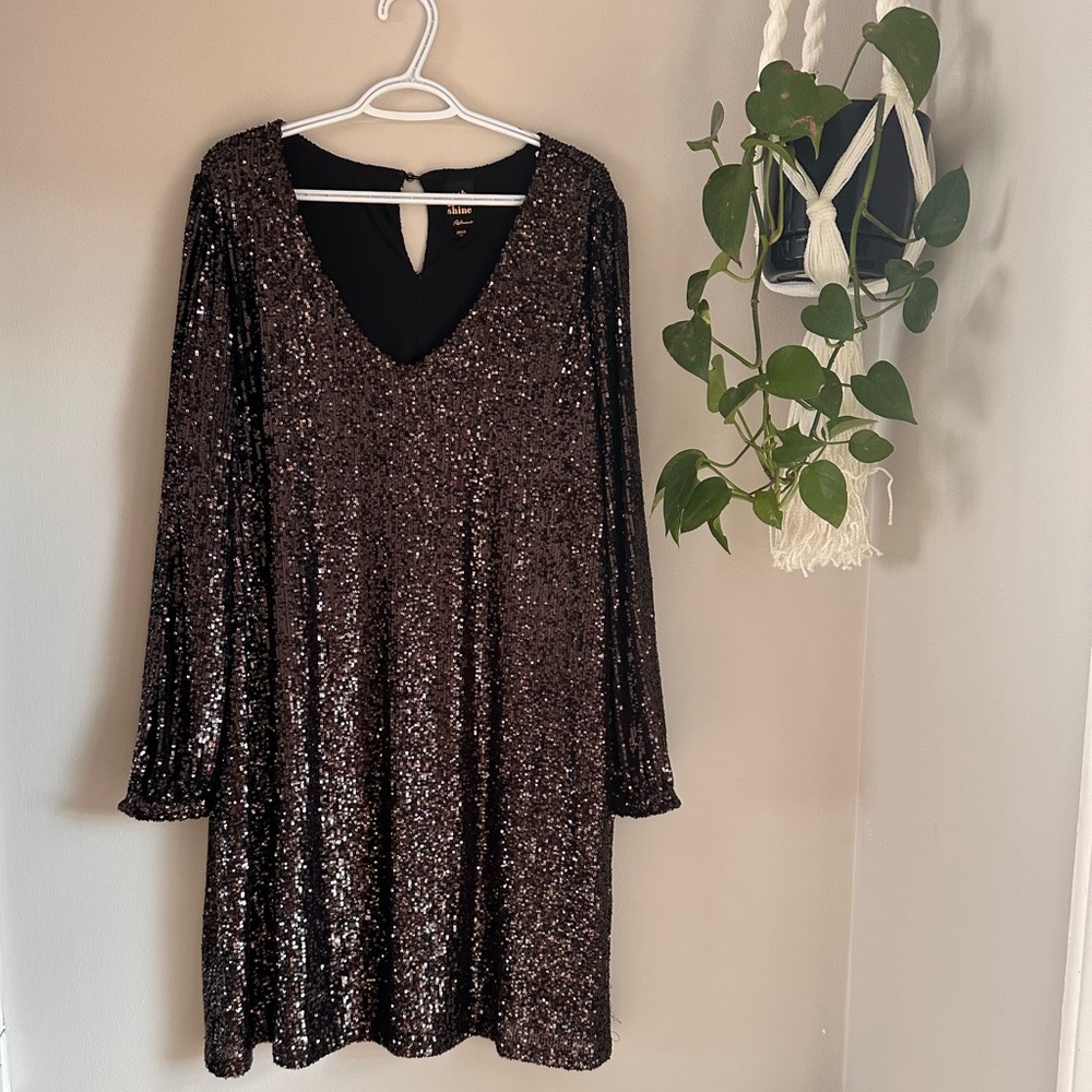 NWOT | Women’s Rock & Shine sequin midi dress